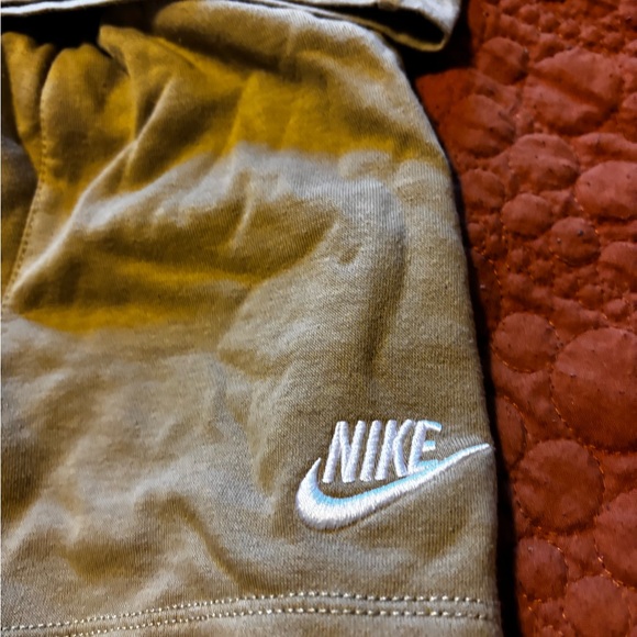Nike Tan T-Shirt and Shorts Set - Picture 2 of 4